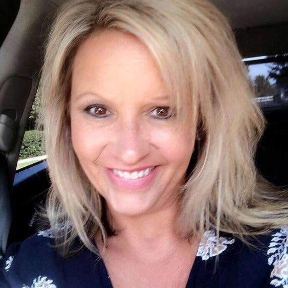 Meet your Posher, Lynda - Picture 1 of 1